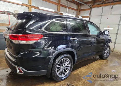 2018 Toyota Highlander Se z USA, uszkodzony, nr VIN 5TDJZRFH3JS535639